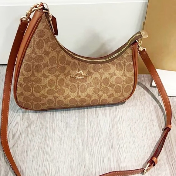 Coach Signature Brown Twisted teri - Picture 4 of 5